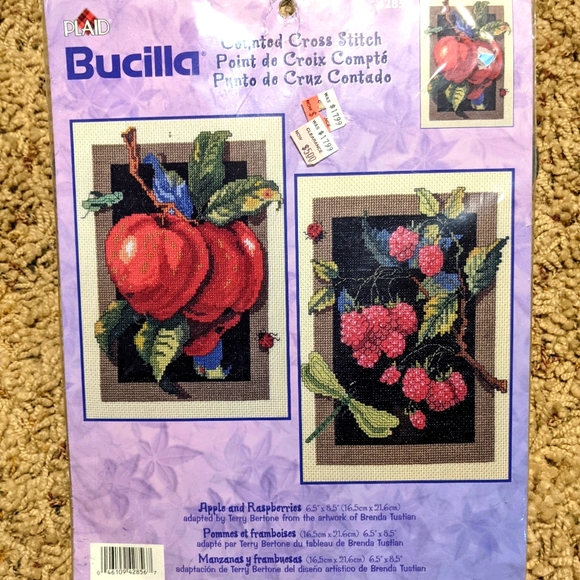 Plaid Bucilla Apple and Raspberries 42856 Cross Stitch Kit 2001  NOS 6.5"x8.5" - Picture 1 of 3